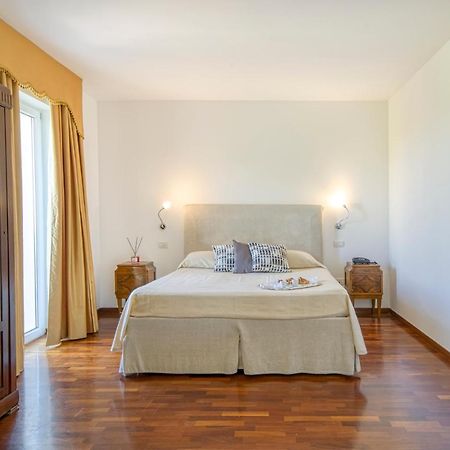 מטרה Hotel La Corte מראה חיצוני תמונה